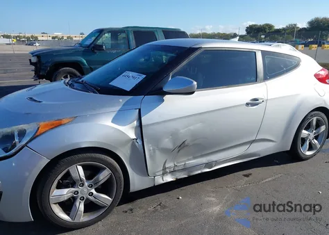 2014 Hyundai Veloster Base W/Black from USA, damaged, VIN KMHTC6AD0EU208531
